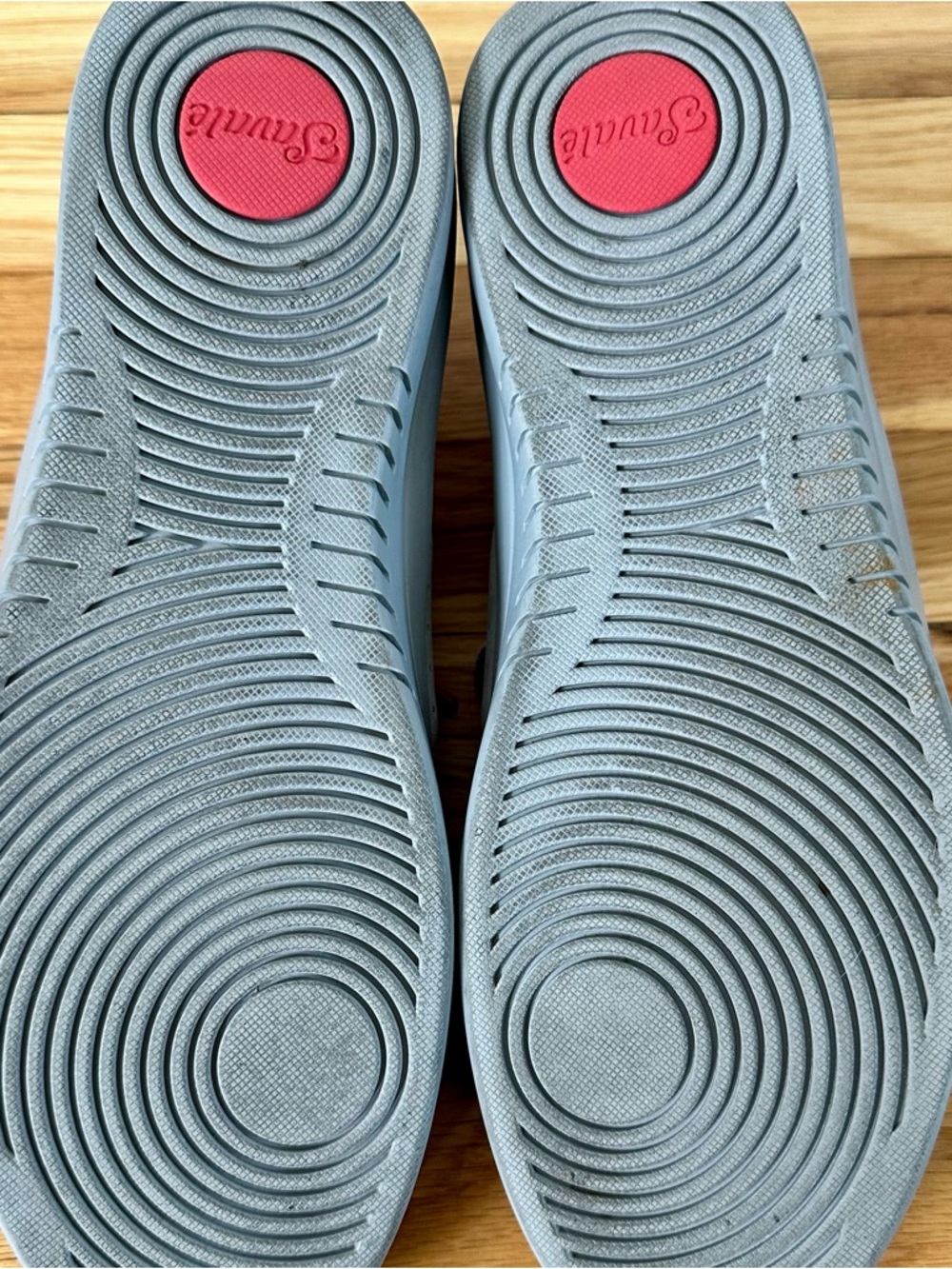 Savale Men's Casual Light Gray Suede Sneakers - Picture 6 of 6